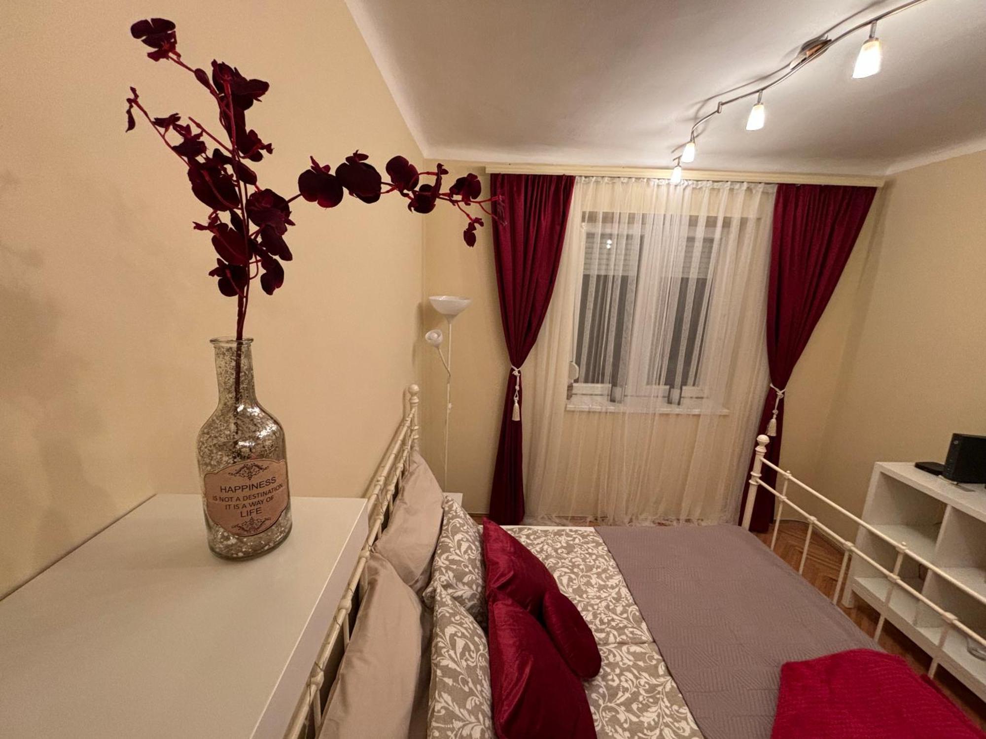 Апартаменти Downtown Hideaway Будапешт